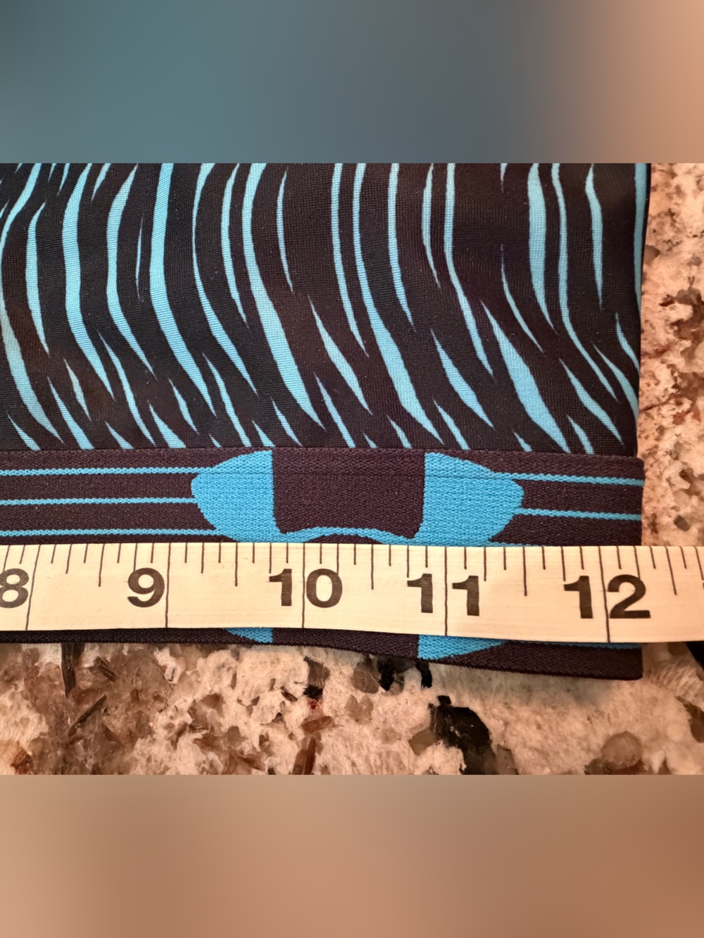 Under Armour HeatGear Compression Sports Bra Medium Blue Black Zebra Print - Picture 6 of 7